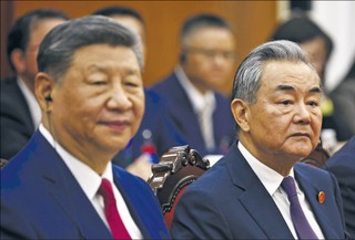 Wizyta Wang Yi w Polsce: Rozmowy w cieniu eskalacji