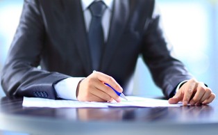 Urzędnicy pracują "ponadprzeciętnie"? Nagrody robią wrażenie - nawet do 10 tys. zł