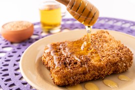 Hvala svim bogovima s Olimpa na ovom RAJSKOM UKUSU: Ako odlučite da spremite samo jedno GRČKO JELO, neka to bude feta saganaki, i evo autentičnog recepta