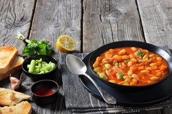 Pyszny obiad na poniedziałek. Podajemy przepis, Ty gotujesz. Rozgrzewająca, ekspresowa  zimowa fasolowa