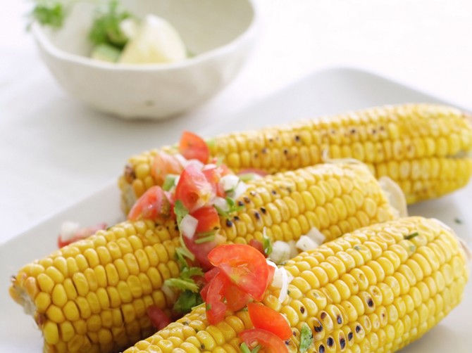 9302_stock-photo-grilled-corn-on-the-cob-with-tomato-salsa-shutterstock_32771374