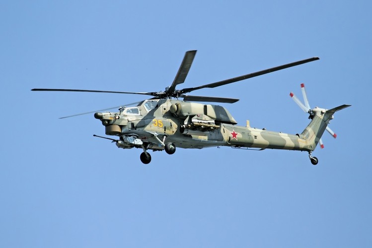 M-28 Havoc to rosyjski helikopter wykorzystywany do celów bojowych. Podstawą jego uzbrojenia są 30 mm działka automatyczne typu Shipunov. Helikoptery mogą przenosić do czterech pocisków przeciwpancernych lub wyrzutnie rakiet. M-28 powstał jako odpowiednik amerykańskiego śmigłowca Apache, a głównym jego przeznaczeniem jest niszczenie czołgów. Jest produkowany od 1987 roku. Zaprojektowany jako następca Mi-24 i oparty na jego konstrukcji. W porównaniu z poprzednikiem miał charakteryzować się większą zwrotnością, głównie po to, aby mógł być równorzędnym odpowiednikiem nowoczesnych śmigłowców bojowych, takich jak np. AH-64.