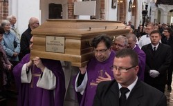 Gdańsk żegna abp Tadeusza Gocłowskiego. "Teraz ogląda Boga takim, jakim jest" [ZDJĘCIA]