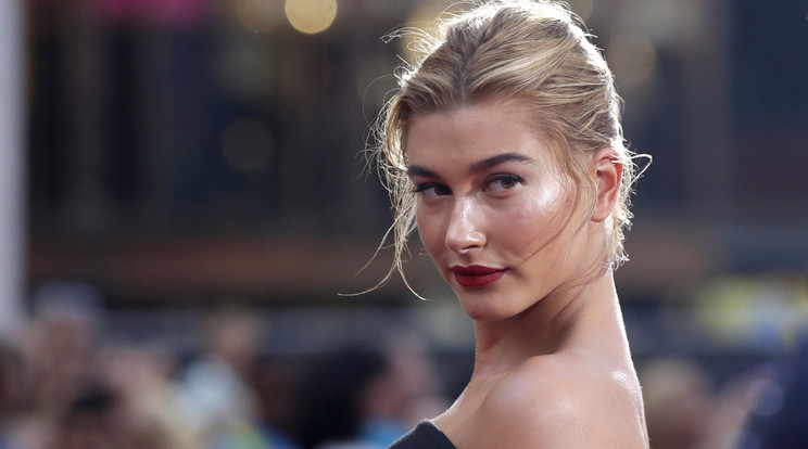  Hailey Baldwin lazára vette a megjelenését / Fotó:Northfoto