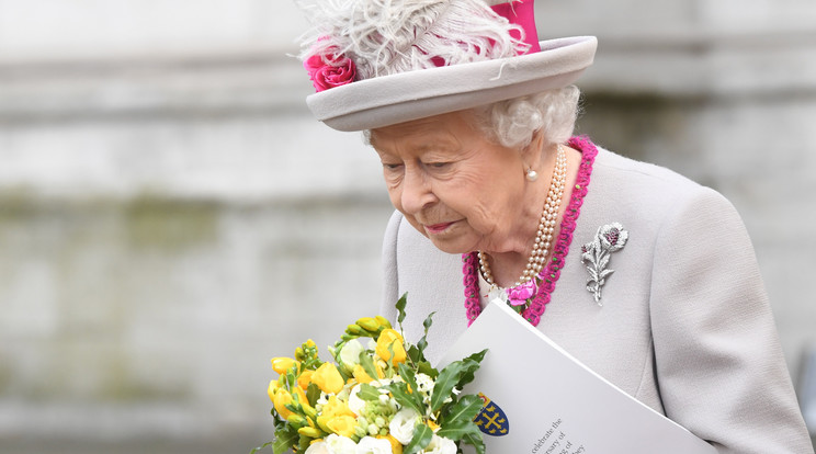 I. Erzsébet brit uralkodó ünnepi misére érkezik a 750 éves Westminster-apátságba 2019. október 15-én. Fotó: MTI/EPA