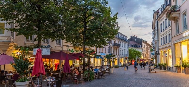 Bogaci Rosjanie wyjeżdżają z Niemiec. Baden-Baden już nie jest ich ziemią obiecaną