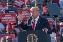 Amerykanie wierzą w trumponomikę