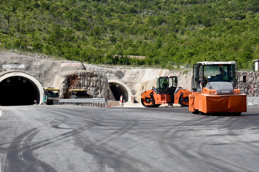 Za godinu na njemi se zapalilo 28 automobila