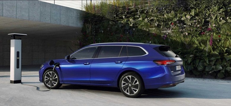 Skoda wprowadza nową generację hybryd plug-in z dużym zasięgiem
