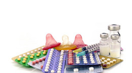 Antykoncepcja - metody naturalne, hormonalne, chemiczne i mechaniczne [WYJAŚNIAMY]