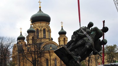 WARSZAWA POMNIK CZTERECH ŚPIĄCYCH DEMONTA