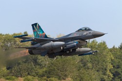 Holenderskie F-16 szybko się na Ukrainie nie pojawią. OŚWIADCZENIE MON