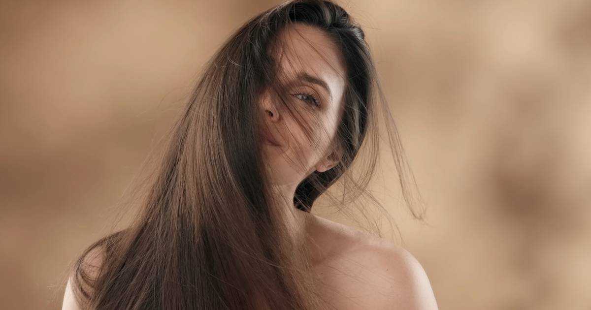 Szczotka do obcinania rozdwojonych końcówek uratowała mnie przed nożyczkami i fryzjerem. Bez straty długości!