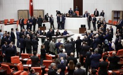 Turecki parlament zgodził się na wzmocnienie władzy prezydenta; referendum wiosną