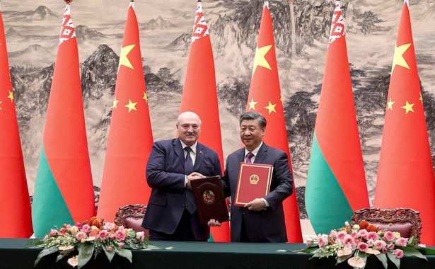 Prezydent Białorusi Aleksandr Łukaszenka i prezydent Chin Xi Jinping