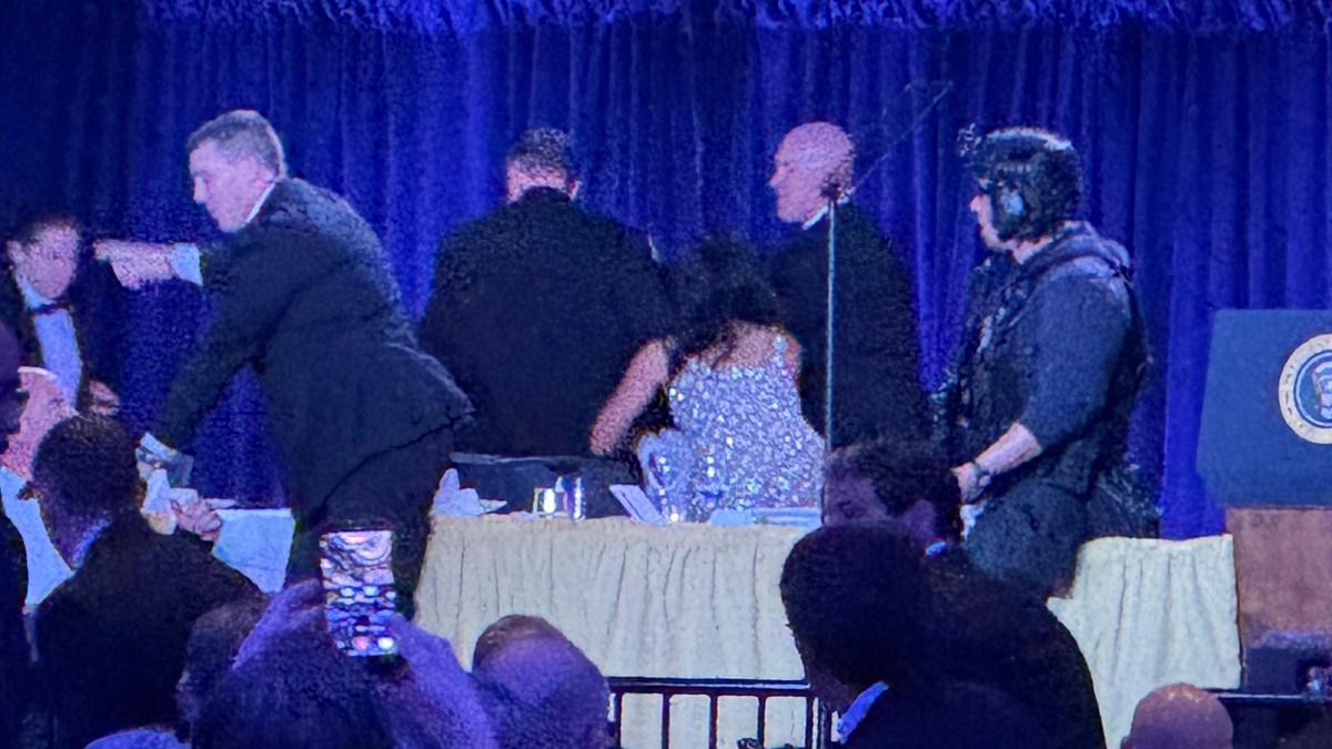 Trenutak pucnjave na Donalda Trampa na godišnjoj večeri Udruženja dopisnika Bele kuće