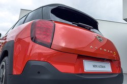 Nowe MINI Aceman to rewolucja. Ile kosztuje?