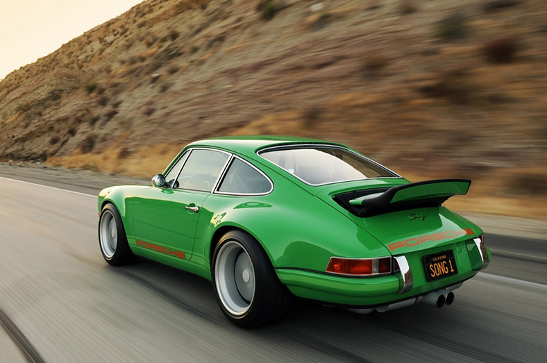 Singer 911