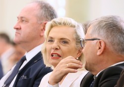 Anna Maria Anders miała wypadek na cmentarzu. Trafiła do szpitala