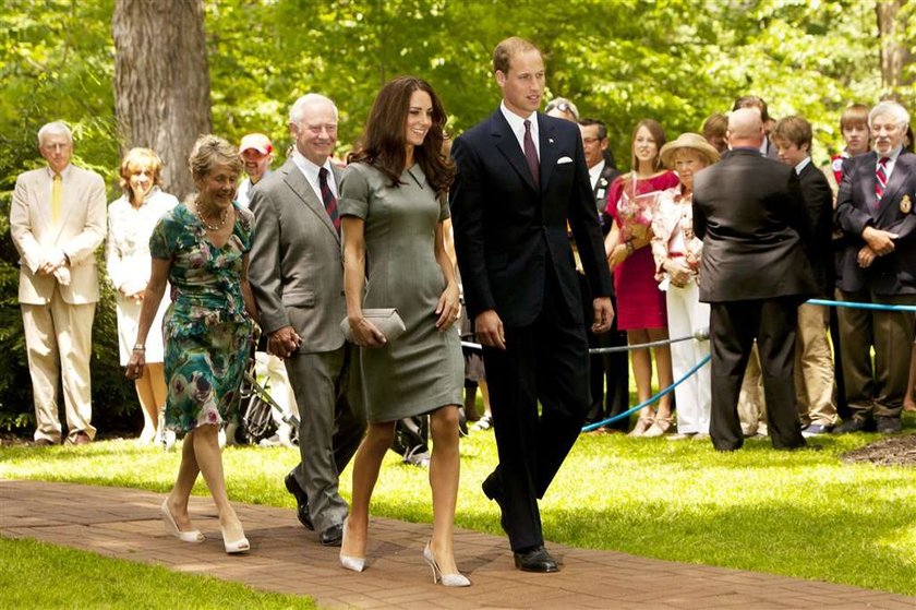 Książę William zagonił Kate do pracy! Dał jej łopatę