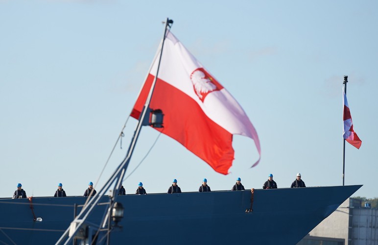 ORP KOŚCIUSZKO W PORCIE WOJENNYM W GDYNI