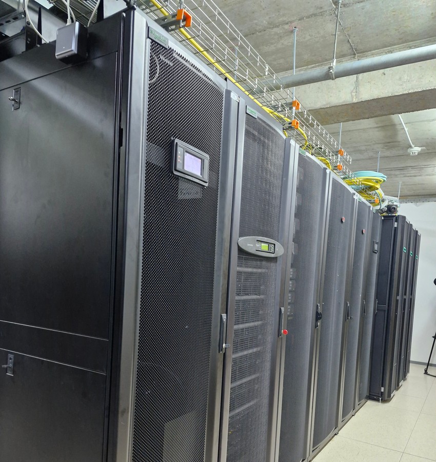 Projekat automatizacije se prvenstveno odnosi nadzor i upravljanje 