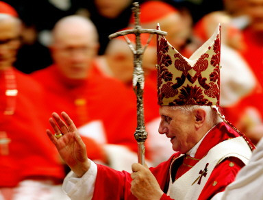 VATICAN-POPE-BISHOPS-PALLIUM