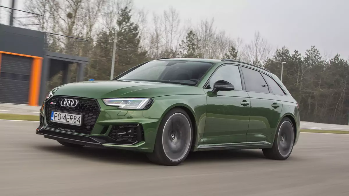 Audi RS4 Avant - kombi z ogniem w ...