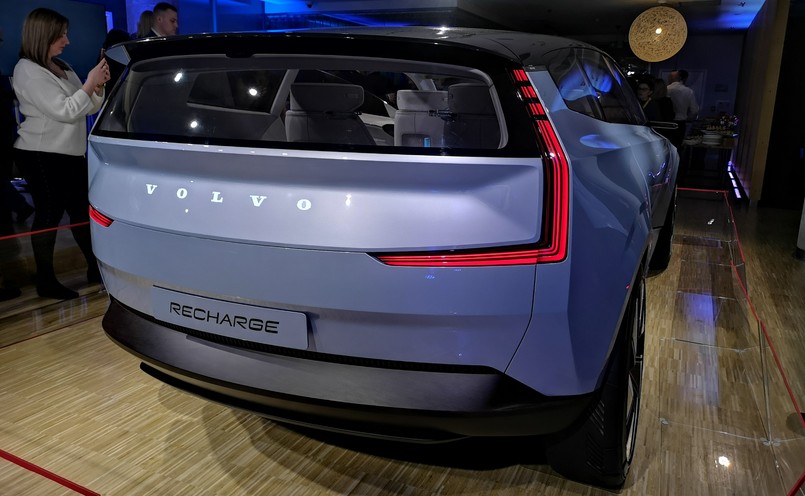 Volvo Concept Recharge