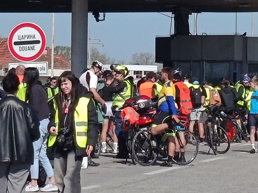 Studenti na Kelebiji