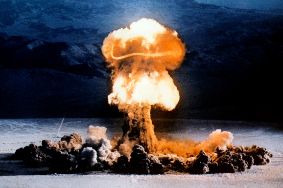 "72 MINUTA DO KRAJA SVETA" Ovako bi izgledao početak nuklearne katastrofe: "Dve rakete idu na Pentagon i Kaliforniju, Amerika lansira 82"