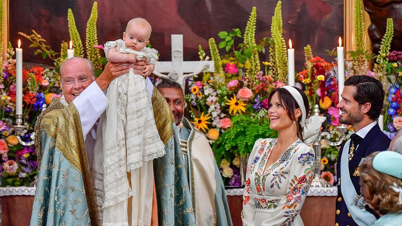 Szwedzki książę Karol i jego żona Zofia ochrzcili syna