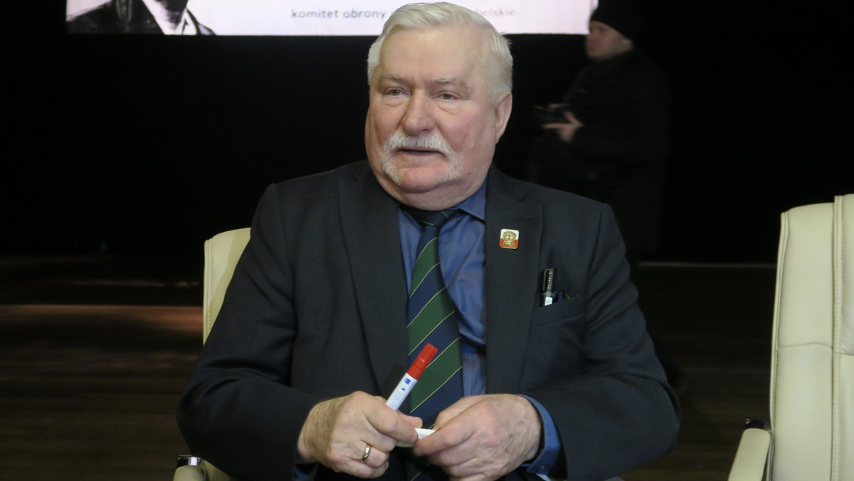 Lech Wałęsa zapowiadał, że 10 sierpnia pojawi się na kontrmiesięcznicy smoleńskiej, ale jak informuje reporter Radia Zet, były prezydent może nie spełnić tej obietnicy. Powodem ma być stan zdrowia i trwająca rehabilitacja.