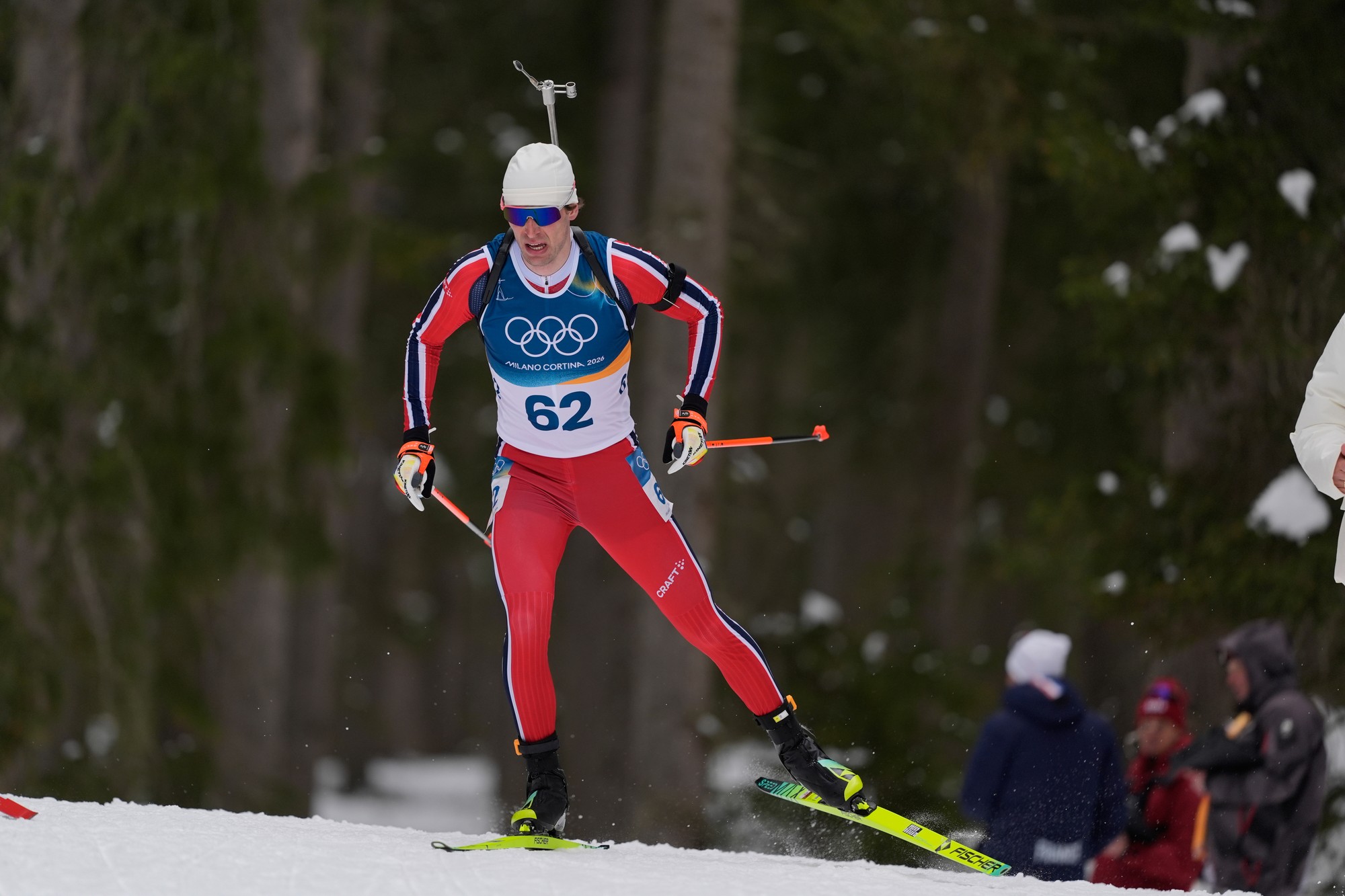 Nórsky biatlonista Sturla Holm Lægreid. 