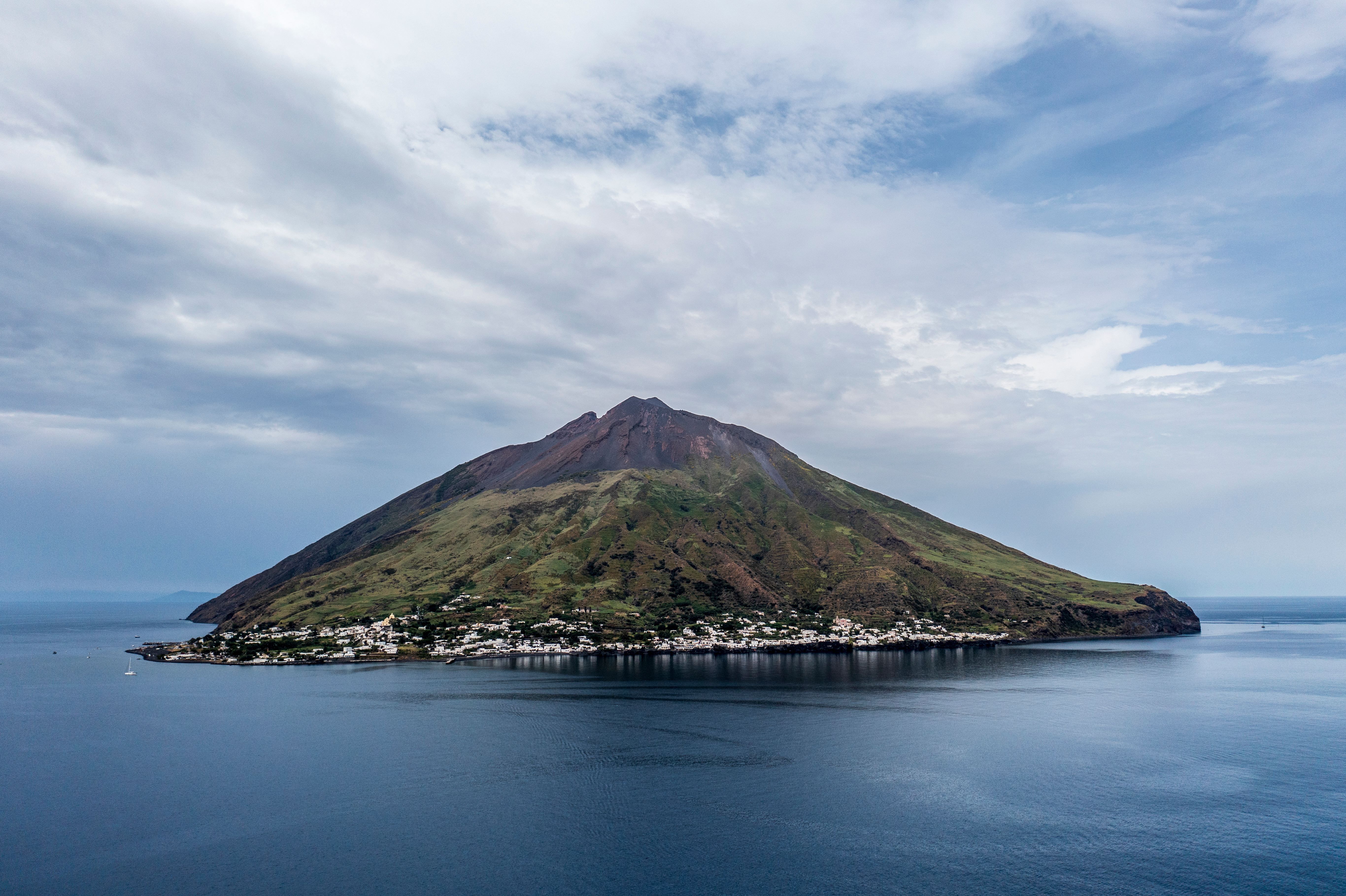 Stromboli: Croce Rossa garantisce trasporto sanitario