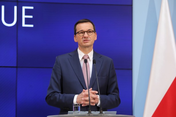 Większość kwalifikowana a praworządność. Jakie fakty pomija Mateusz Morawiecki?