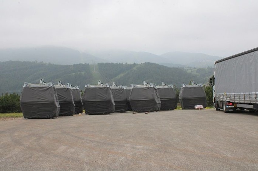 Osamnaest novih kabina stiglo iz Francuske 