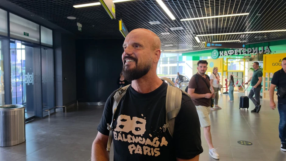 Boban Rajović na aerodromu 