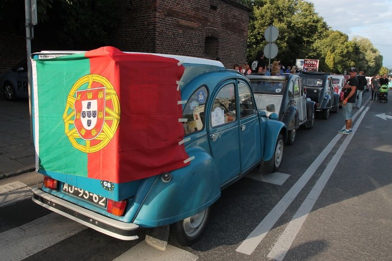 21. Światowy Zlot Miłośników Citroëna 2CV Toruń 2015