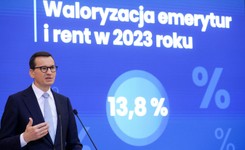 WALORYZACJA emerytur i rent będzie wysoka. Premier podał gwarantowaną podwyżkę