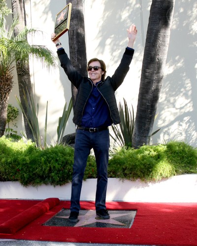 Paul McCartney podczas ceremonii odsłonięcia jego gwiazdy na Hollywood Walk of Fame – 9 luty 2012