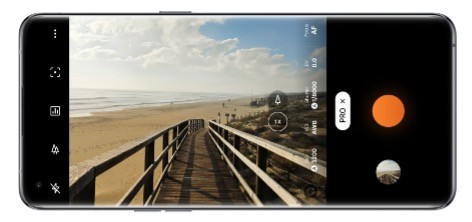 Mit der leistungsstarken und auf die Funktionen des Find X5 Pro abgestimmten Foto-App lassen sich faszinierende Aufnahmen mit Hasselblad-Farbkalibrierung einfangen.