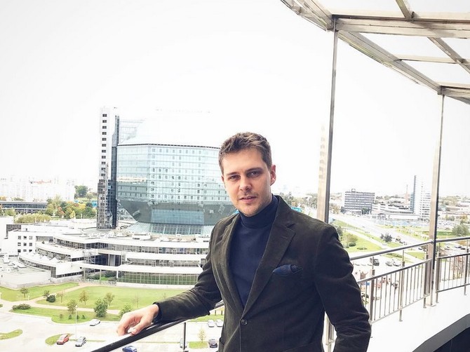 Miloš Biković, sakoi su njegov zaštitni znak