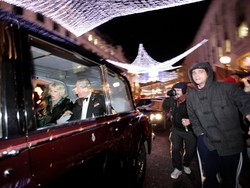 Groźnie w Londynie. Zaatakowali auto księcia