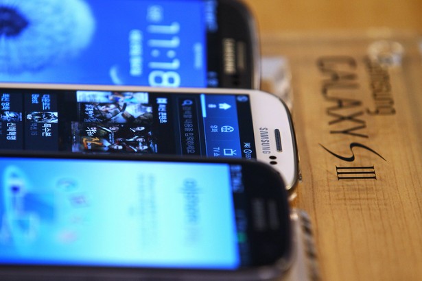 Smartfon Samsung Galaxy S III podczas premiery w Korei Południowej (1)