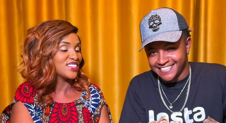 YouTube influencer Thee Pluto receives Sh1 million in cash from Nairobi politician Wangui Nganga on April 5, 2022 following his dreadlocks stunt