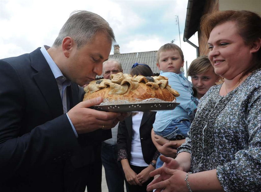 Tak lider SLD pocieszał się po klęsce. FOTY