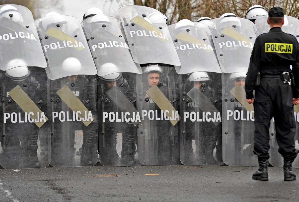 Zarobki w policji wzrosną o nie więcej niż 5 proc. w 2025 roku