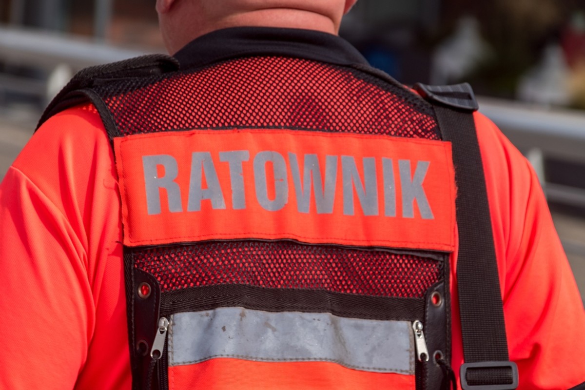 Nie wszyscy ratownicy medyczni mogą wykonywać swój zawód? Podmioty lecznicze nie chcą ich zatrudniać