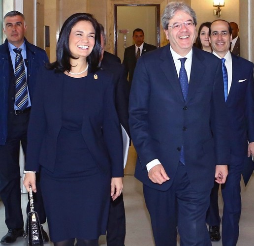Isabel Saint Malo De Alvarado i Paolo Gentiloni